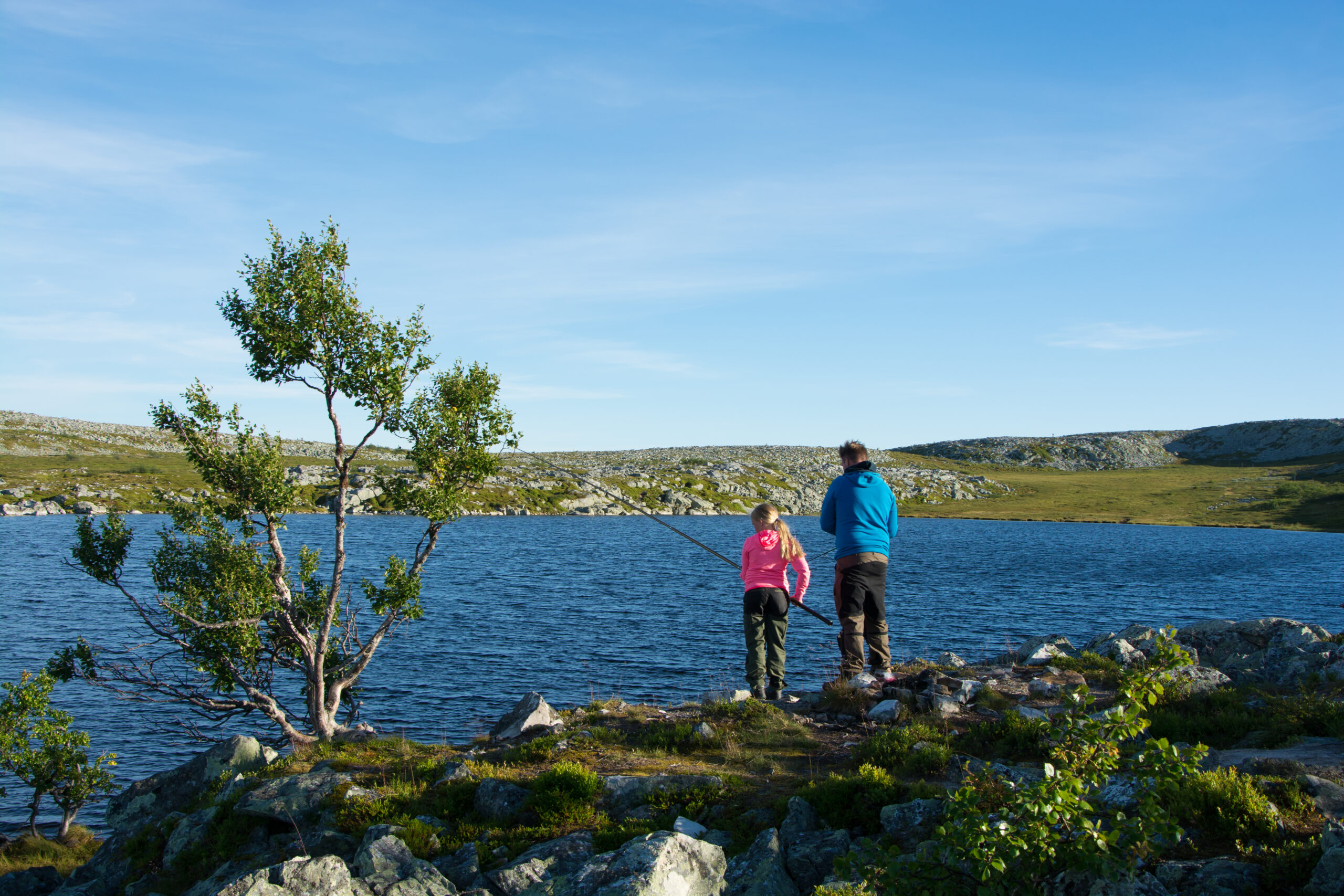 Fiska i fjällen i Vemdalen – lättillgänglig tjärn på 900 möh